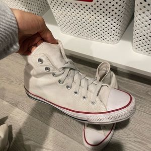 Converse size 8.5